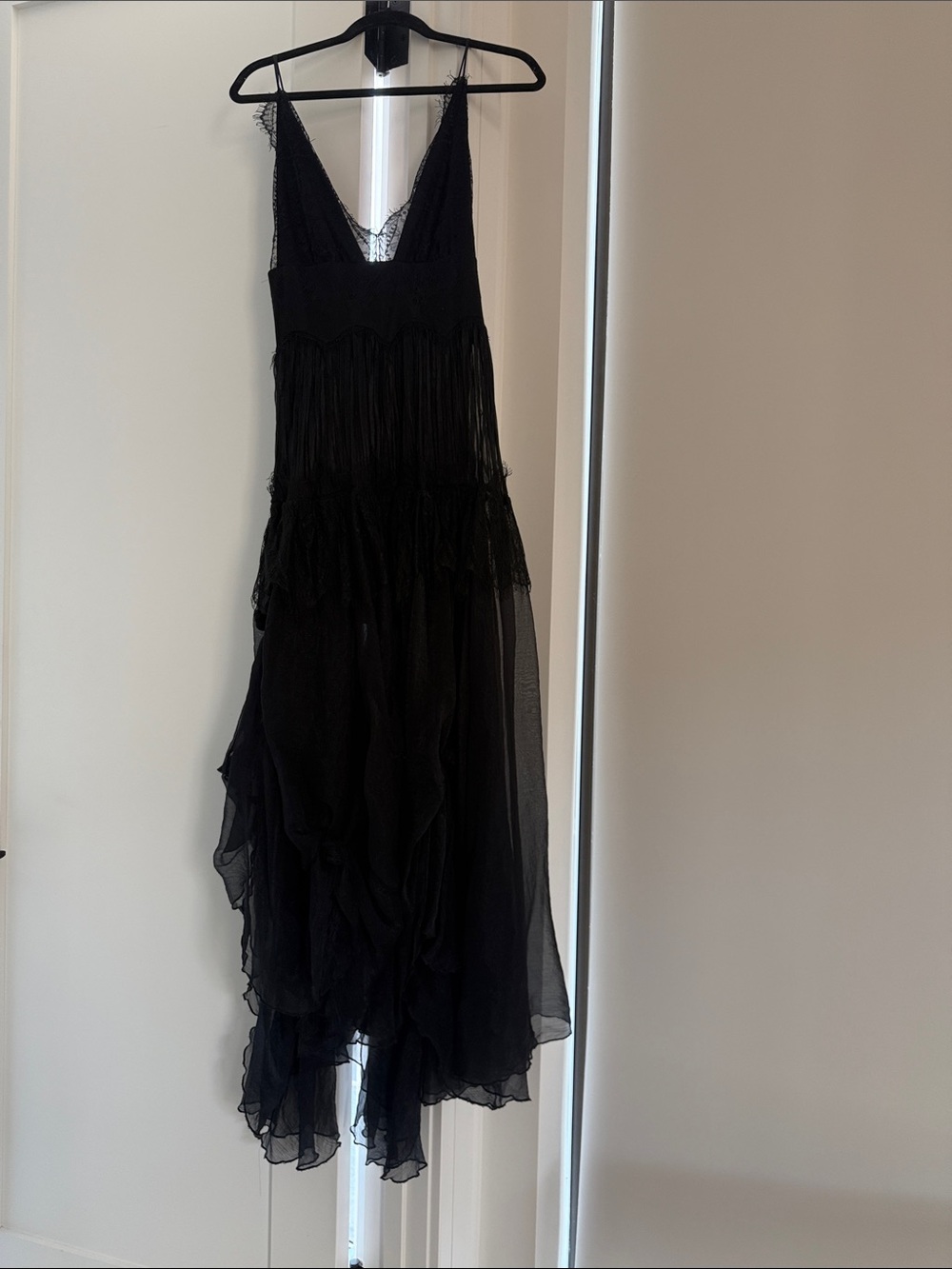 Lace dress with lining
